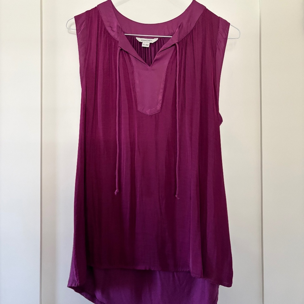 Sleeveless blouse